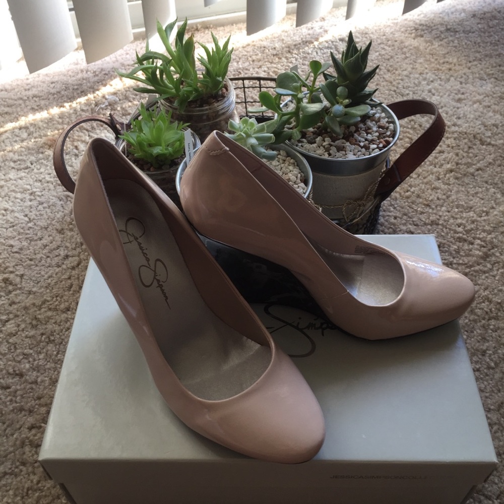 Jessica Simpson JP-Cieraax Nude Wedge - NWT